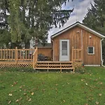 Vintage Farmhouse About 2 Half Mi To Mount Pleasant Ski