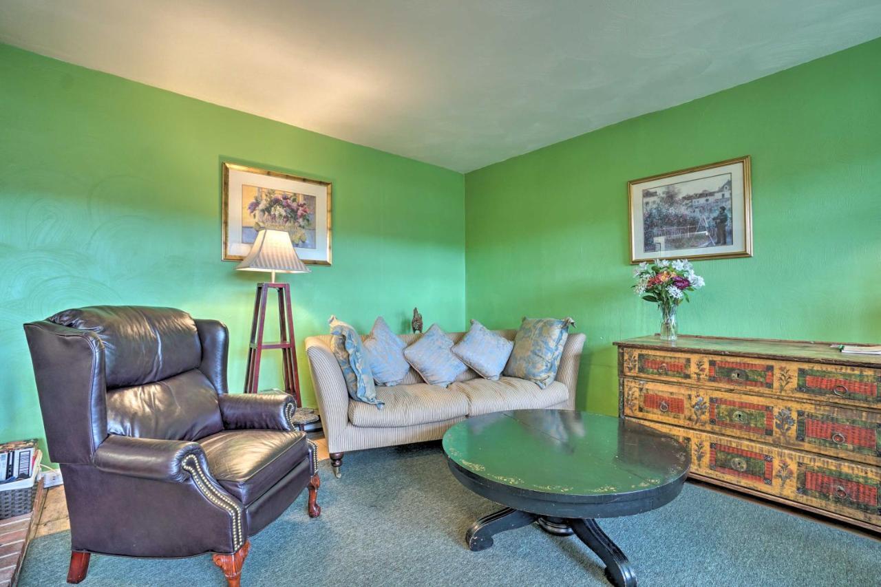Holiday home Vintage About 2 Half Mi To Mount Pleasant *